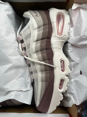 Brand New in Box: kids Air Max 95 (size 4)